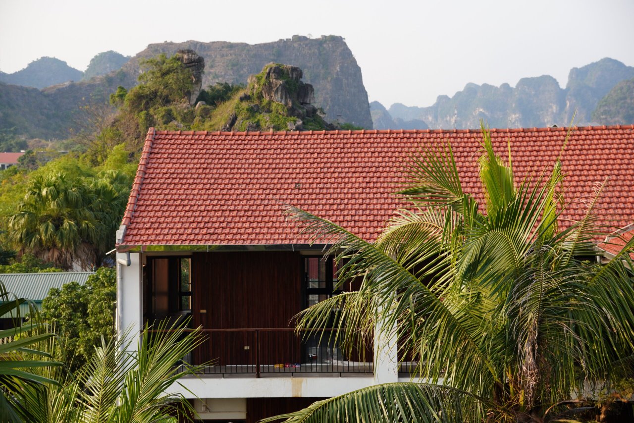 Mixed dormitory bunk beds at The Laneway Hostel, Ninh Binh