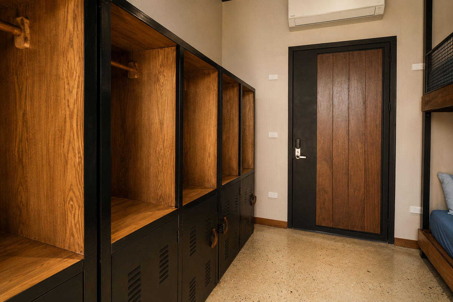 6 Bed Mixed Dorm The Laneway Hostel Ninh Binh 7