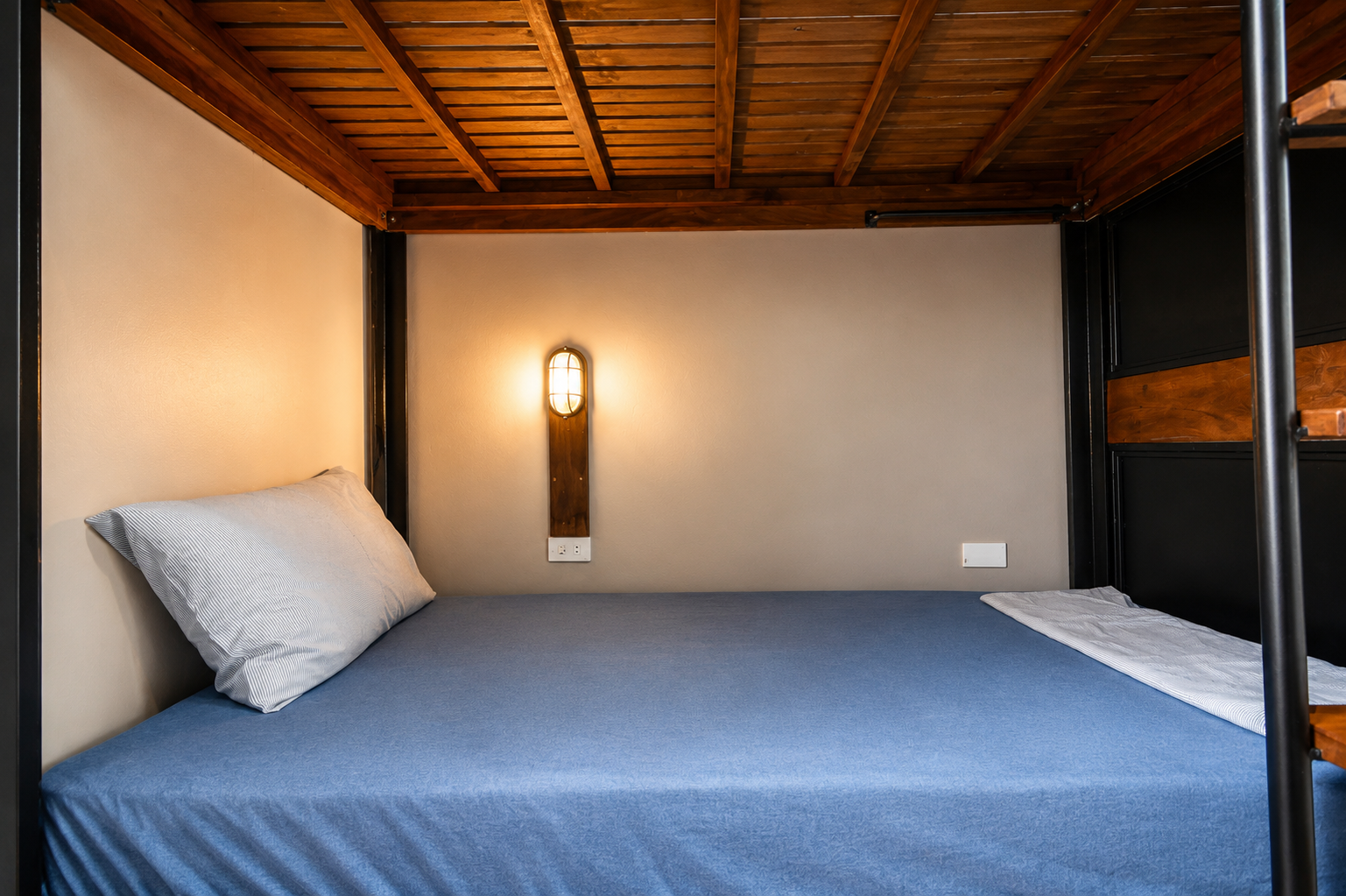 8 Bed Mixed Dorm The Laneway Hostel Ninh Binh 1