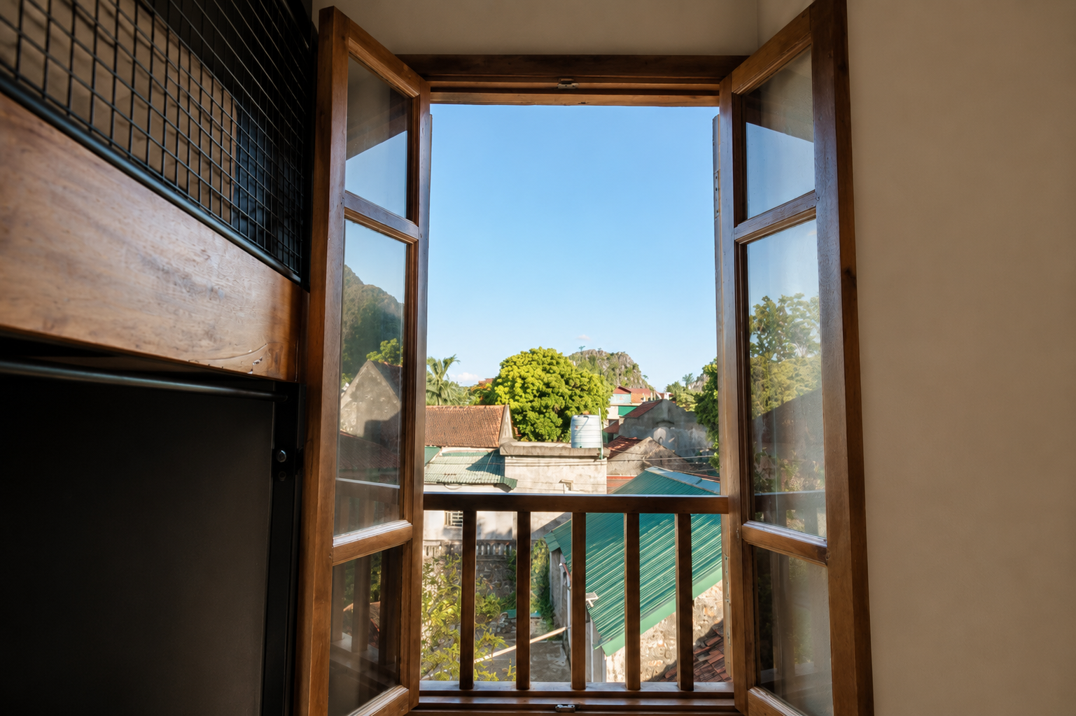 8 Bed Mixed Dorm The Laneway Hostel Ninh Binh 11