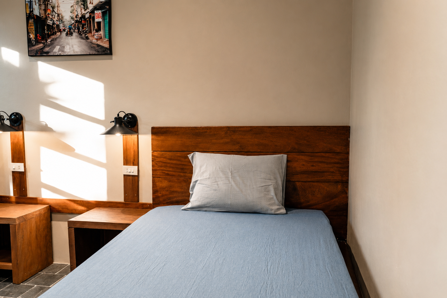 Deluxe Twin Room Private Ensuite The Laneway Hostel Ninh Binh 1