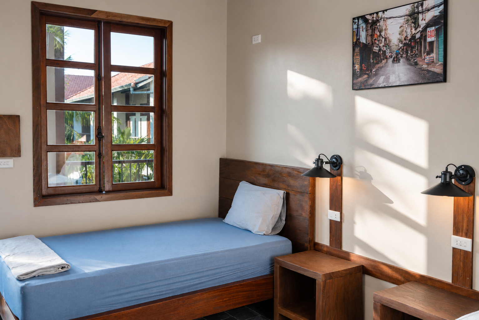 Deluxe Twin Room Private Ensuite The Laneway Hostel Ninh Binh 7