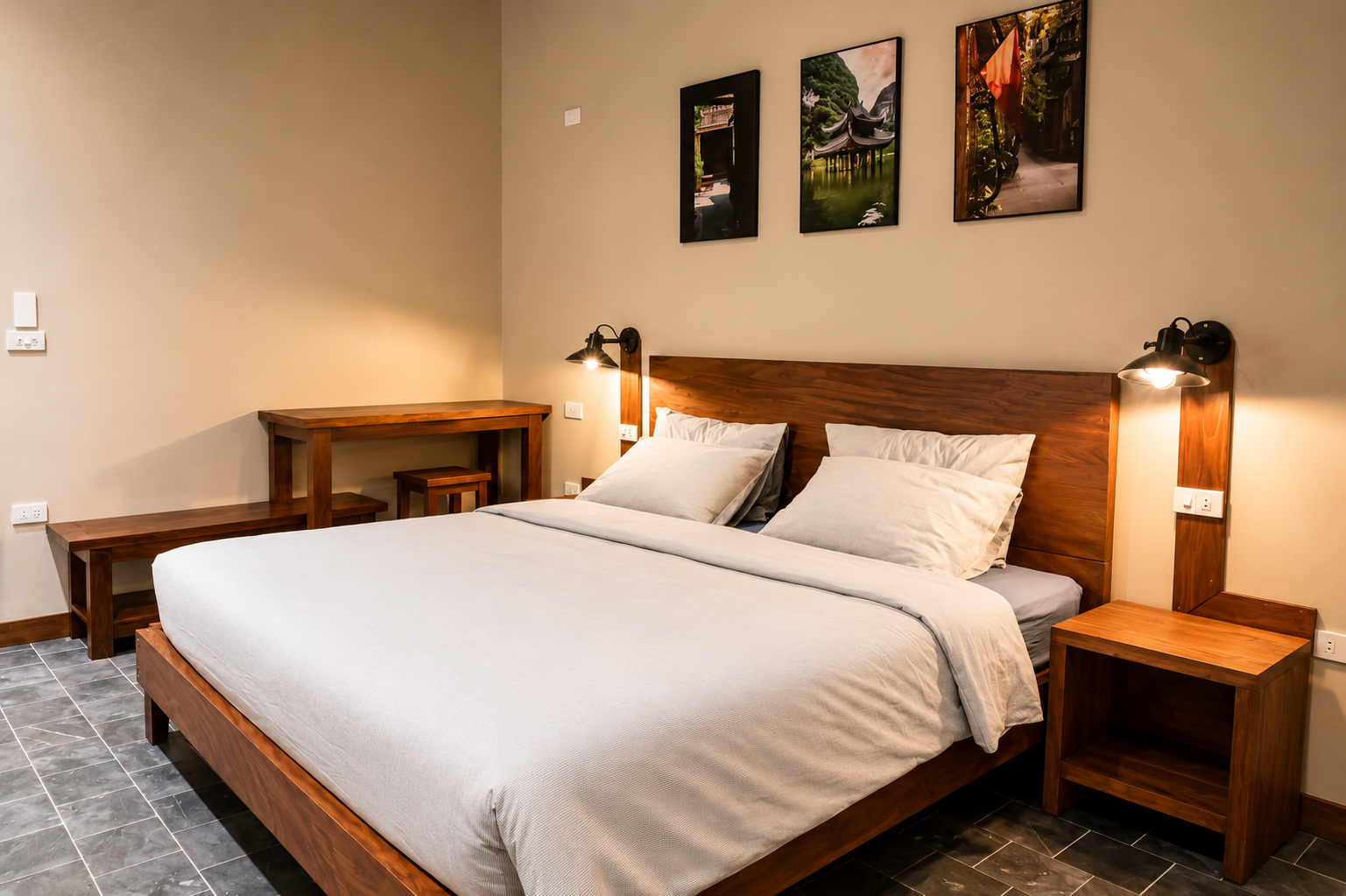 Standard Double Bed Private Ensuite The Laneway Hostel Ninh Binh 5